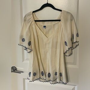 Old Navy Embroidered Top Size XL